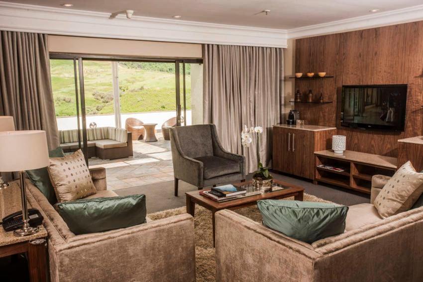 Drakensberg Sun Resort Cathkin Park Bagian luar foto