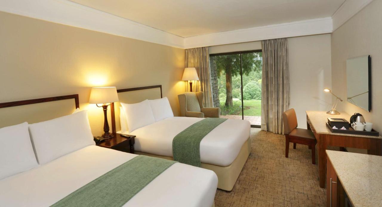 Drakensberg Sun Resort Cathkin Park Bagian luar foto
