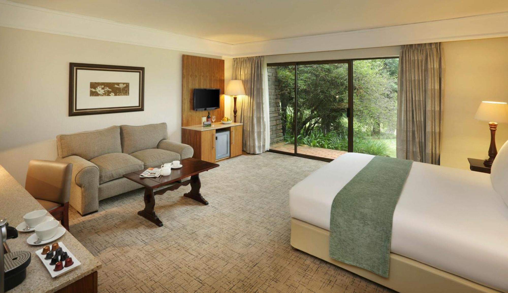 Drakensberg Sun Resort Cathkin Park Bagian luar foto