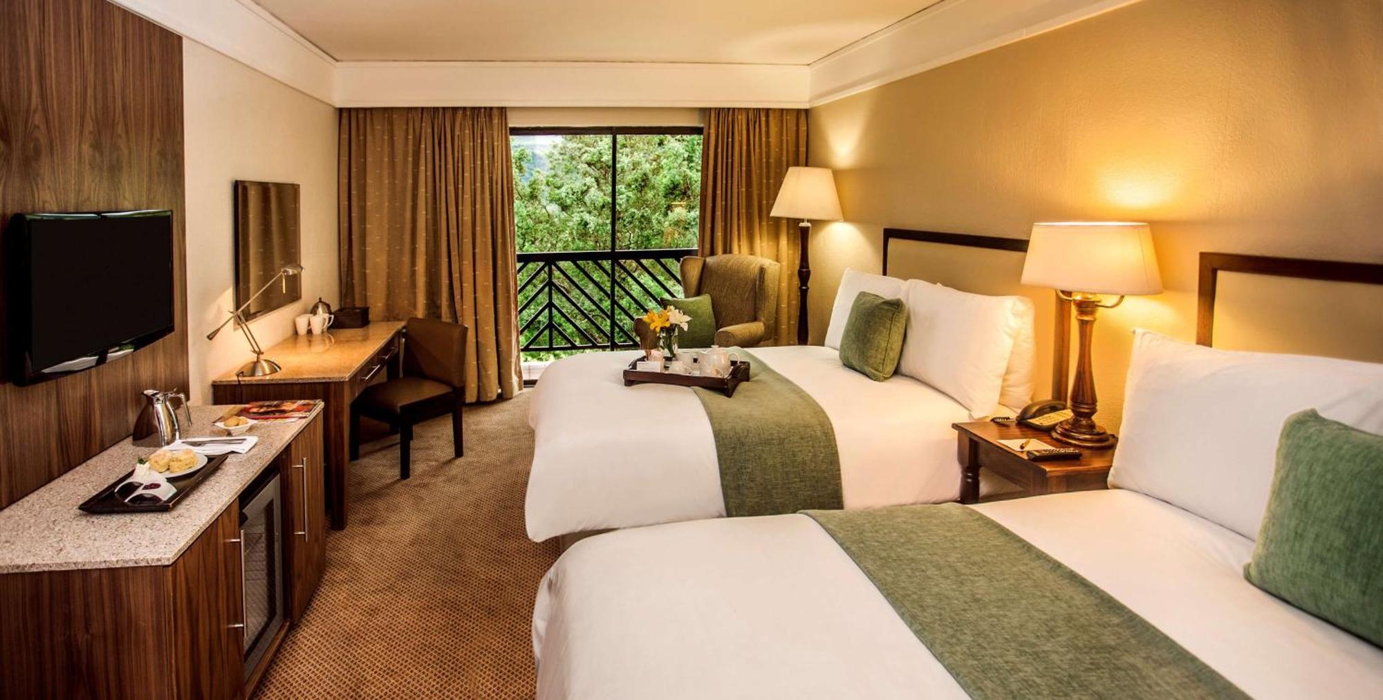 Drakensberg Sun Resort Cathkin Park Bagian luar foto