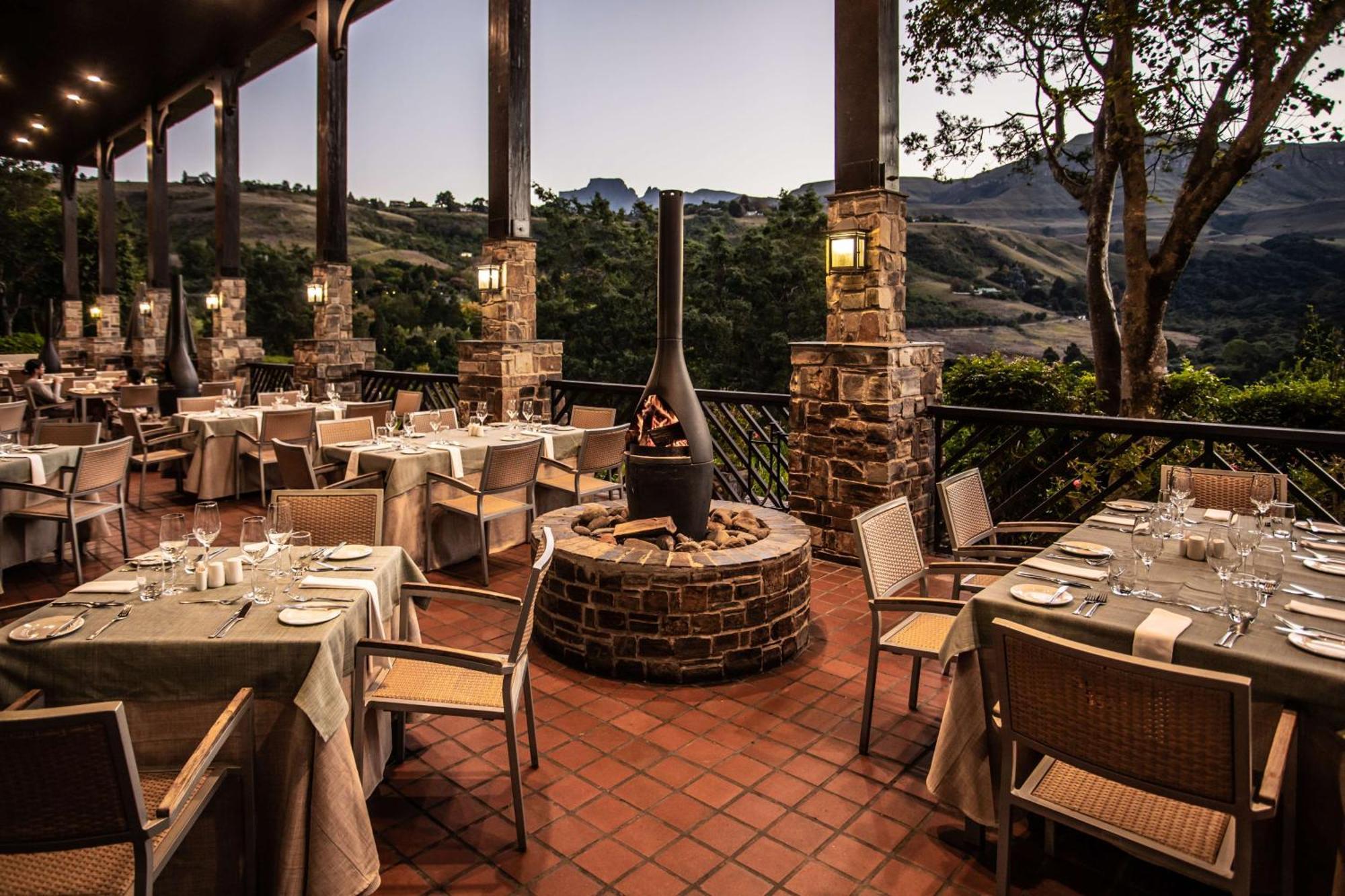 Drakensberg Sun Resort Cathkin Park Bagian luar foto