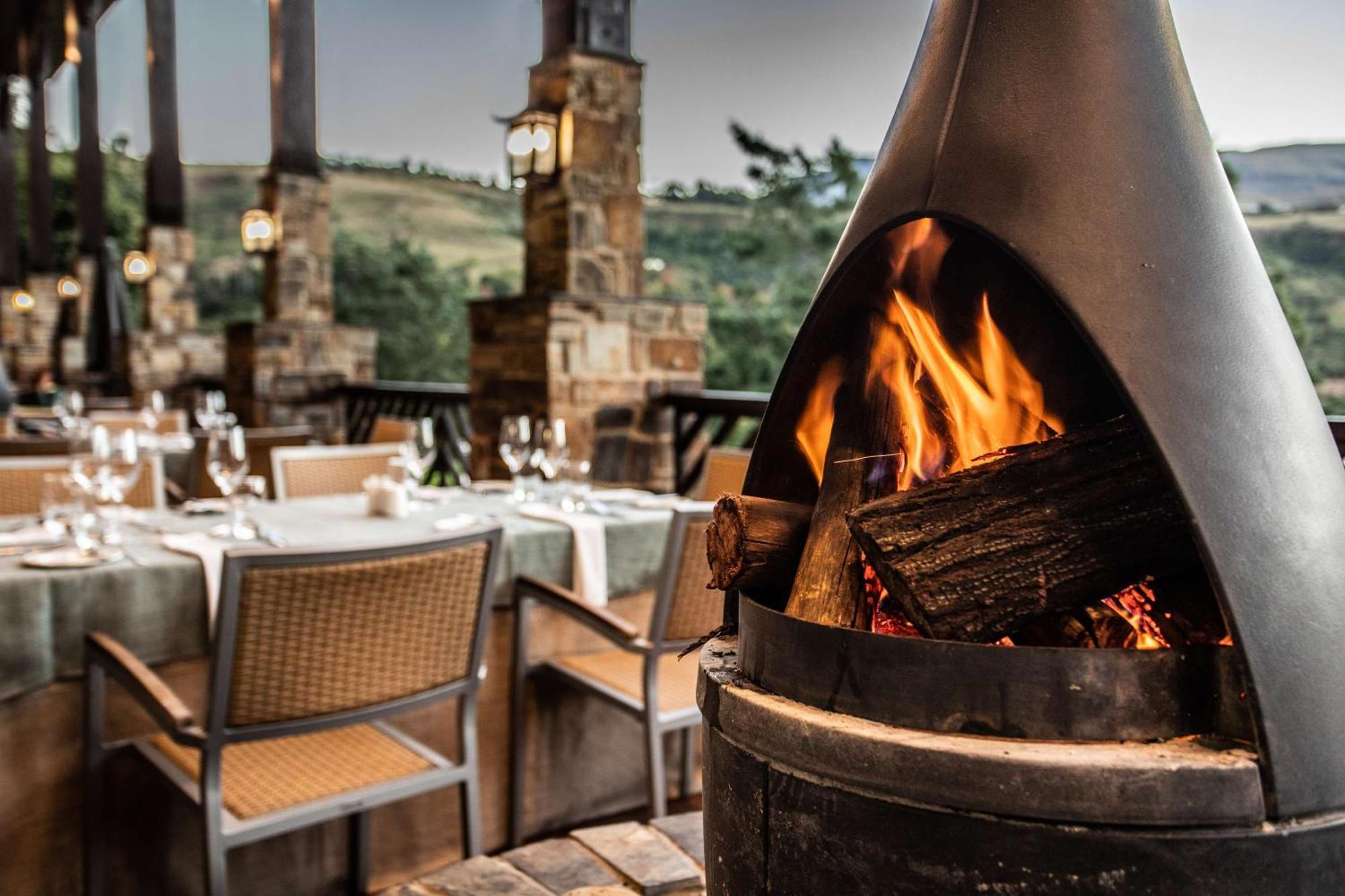 Drakensberg Sun Resort Cathkin Park Bagian luar foto