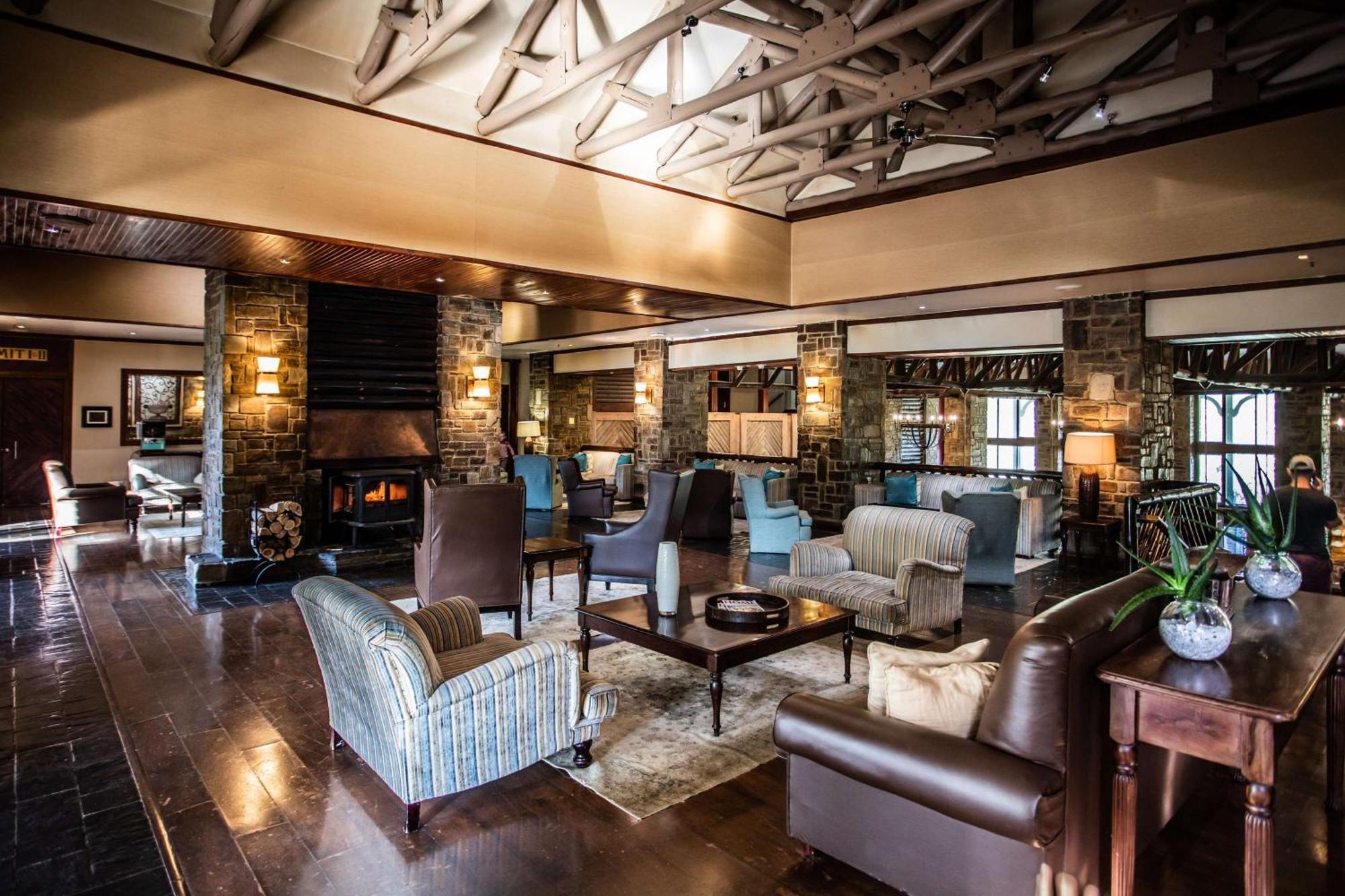 Drakensberg Sun Resort Cathkin Park Bagian luar foto