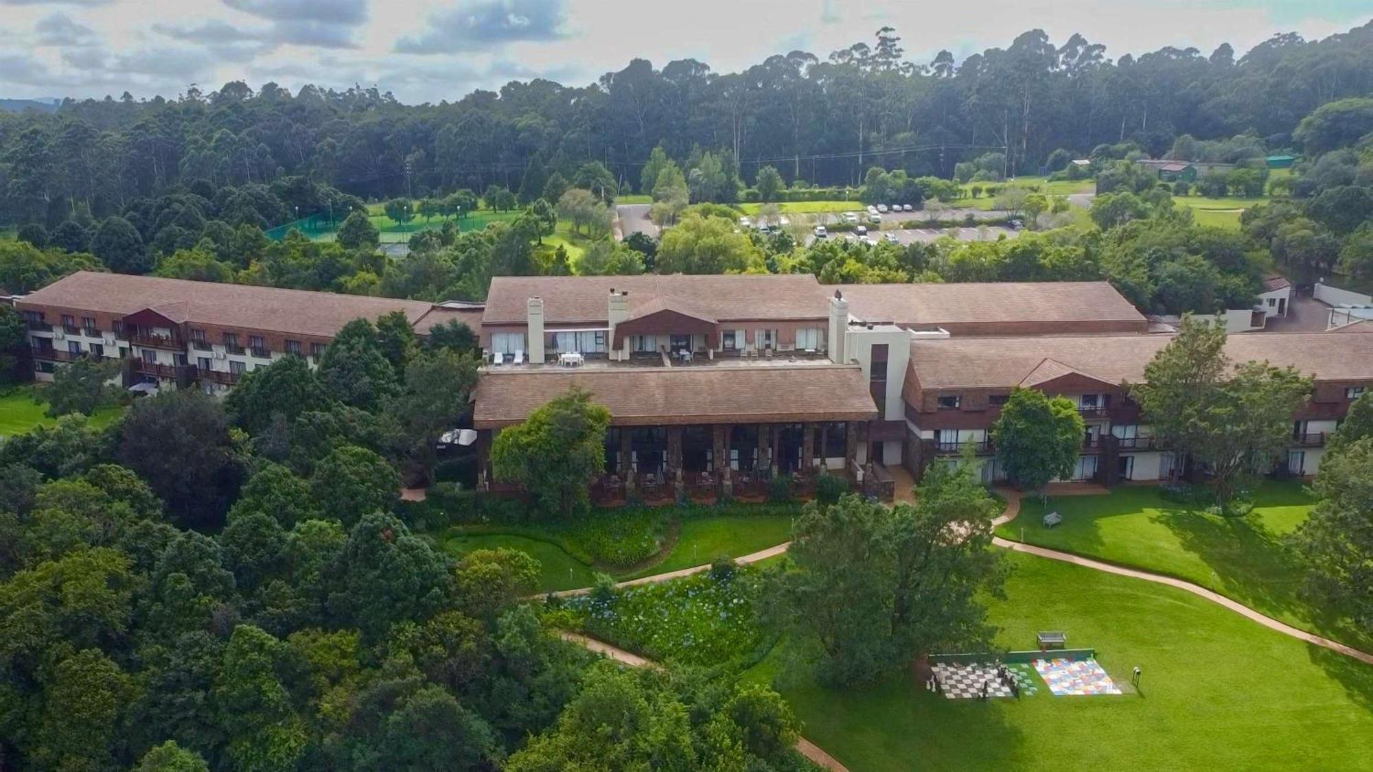 Drakensberg Sun Resort Cathkin Park Bagian luar foto