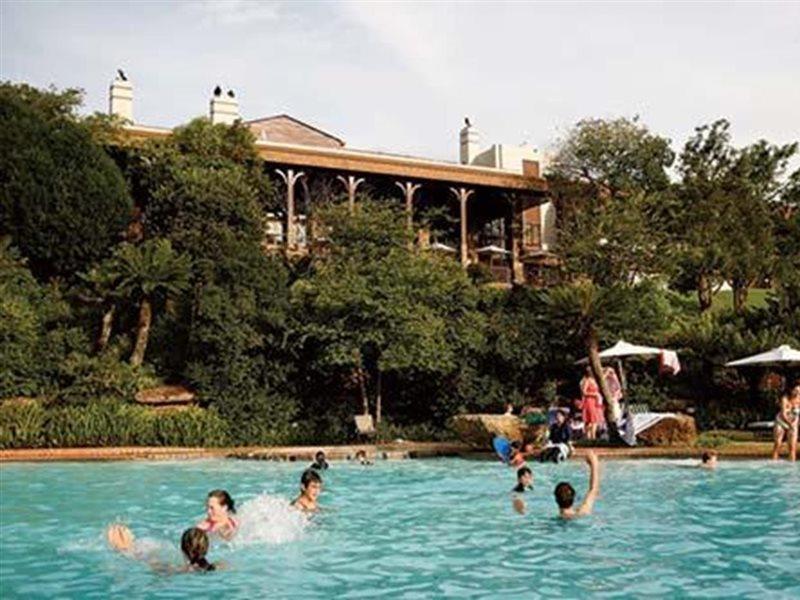 Drakensberg Sun Resort Cathkin Park Bagian luar foto