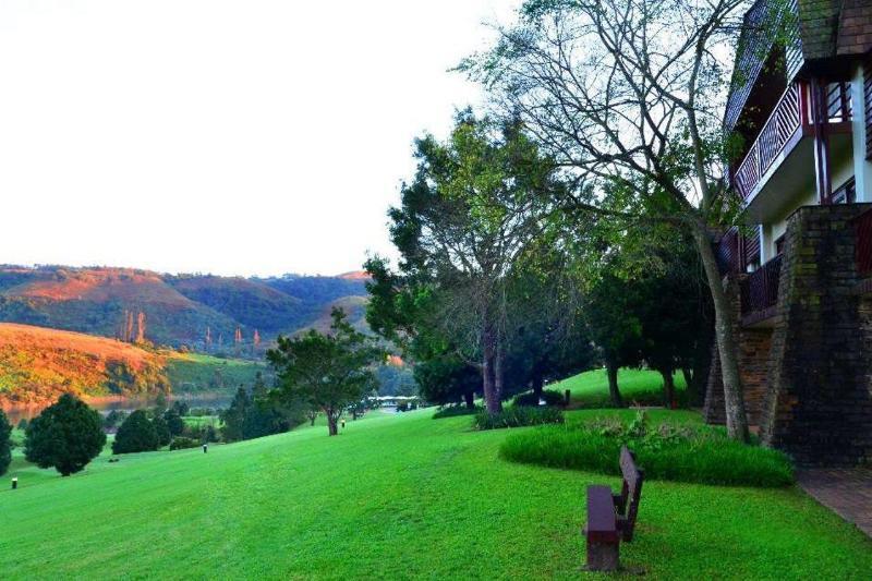 Drakensberg Sun Resort Cathkin Park Bagian luar foto